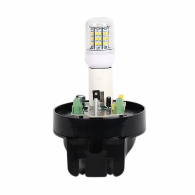 Accesoriile pentru deschizătorul de uși vin cu piese de schimb?